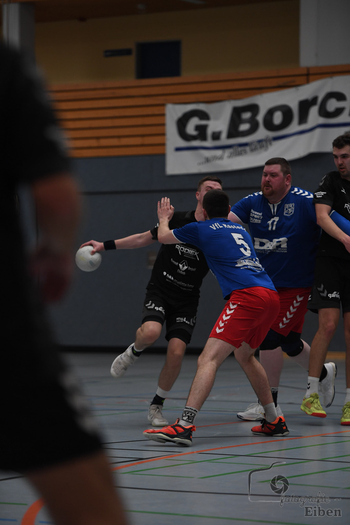 VFL Rastede-Elsflether TB 2 | VFL Rastede (blau)-Elsflether TB 2 (schwarz) am 06.04.2024 in Rastede (Sporthalle Feldbreite), Deutschland, Photo: Philip Eiben 2024 - Realisiert mit Pictrs.com