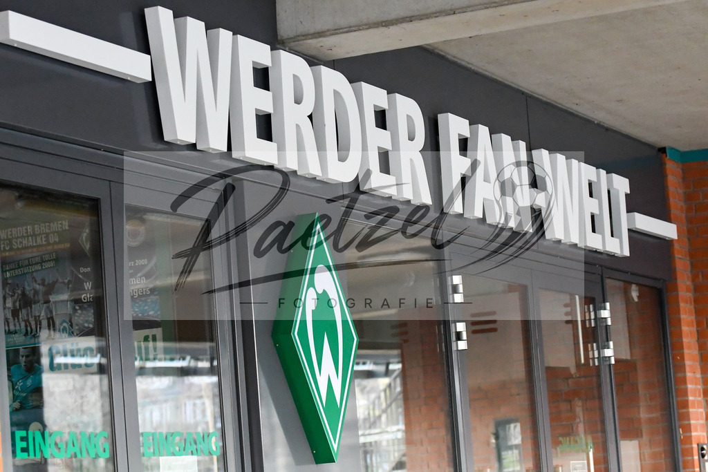 20200318_TRASVW_0012 | Fussball, Herren: . Aussenansicht von der Werder Fan-Welt am 18.03.2020 in Bremen, Deutschland. - Realisiert mit Pictrs.com