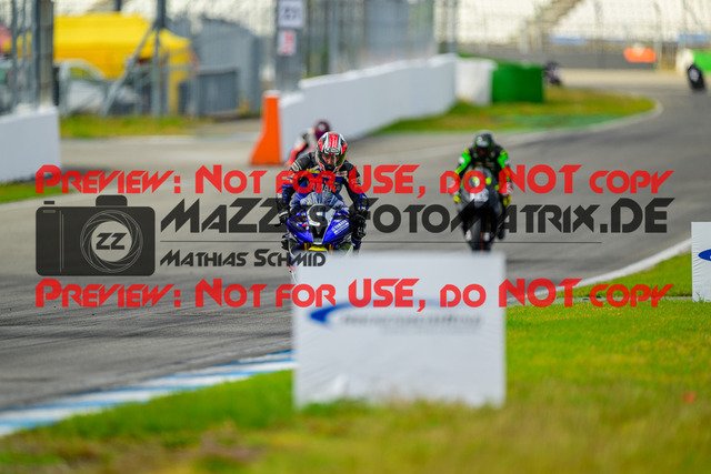 MaZZes_FotoMatrix_240615_6767 | WEISS