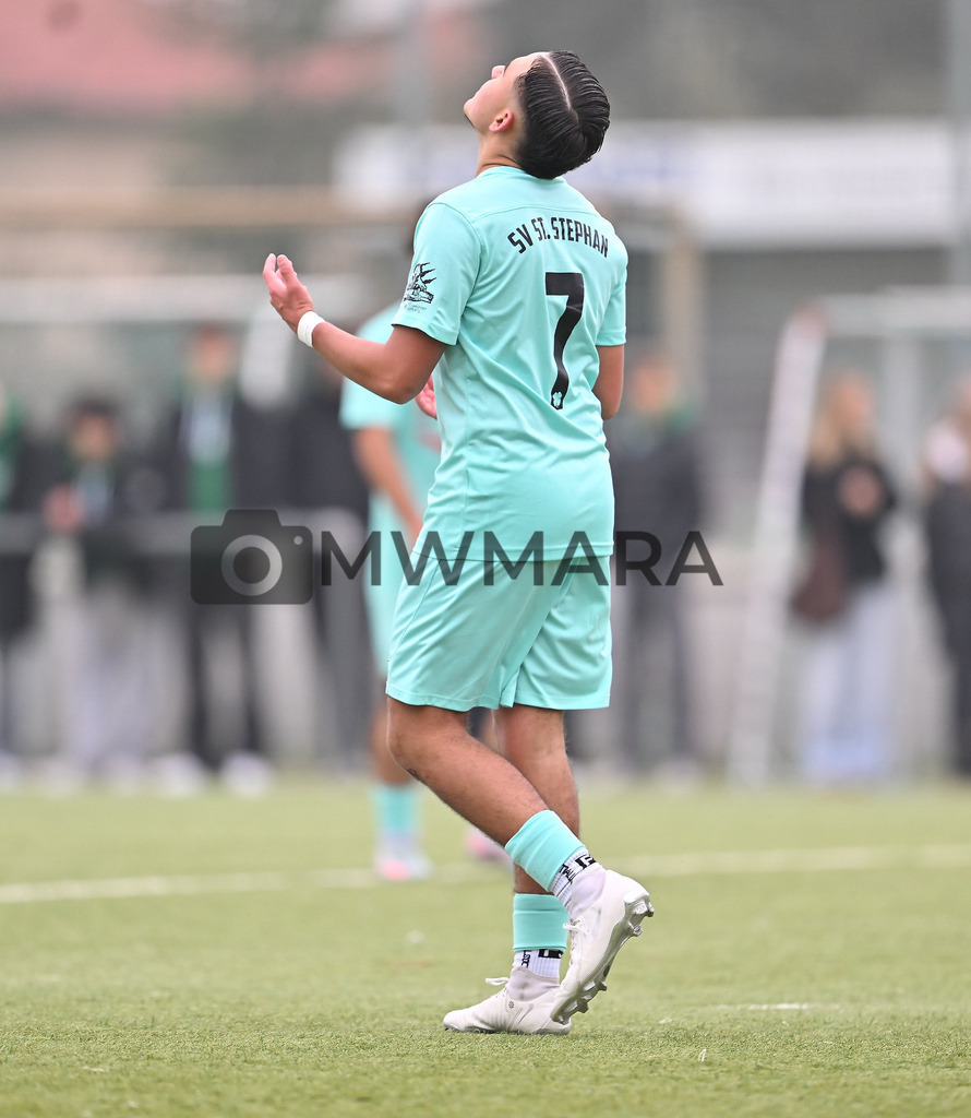 Fussball I Herren I Saison 2025-2026 I Bundesliga I 6. Spieltag I Eintracht Frankfurt - FC Bayern München  | MWMARA - Realisiert mit Pictrs.com