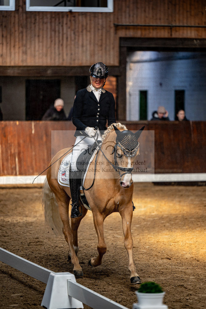 20240308-DOS_4139 | Entdecke hochwertige Reitturnierfotos von Foto Oger. Professionell, emotional und authentisch – jetzt Lieblingsmomente im Shop bestellen.Deutschlandweite Turnierfotografie. - Realisiert mit Pictrs.com