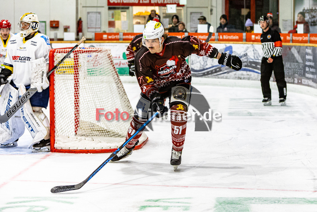 Bayernliga Eishockey, TSV Peißenberg Miners gegen den ERV Schweinfurt am 11.12.22 in Peißenberg | Bayernliga Eishockey, TSV Peißenberg Miners gegen den ERV Schweinfurt am 11.12.22 in Peißenberg