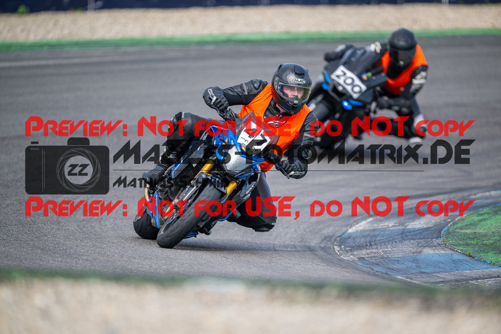 MaZZes_FotoMatrix_240701_6007705_1528 | INST