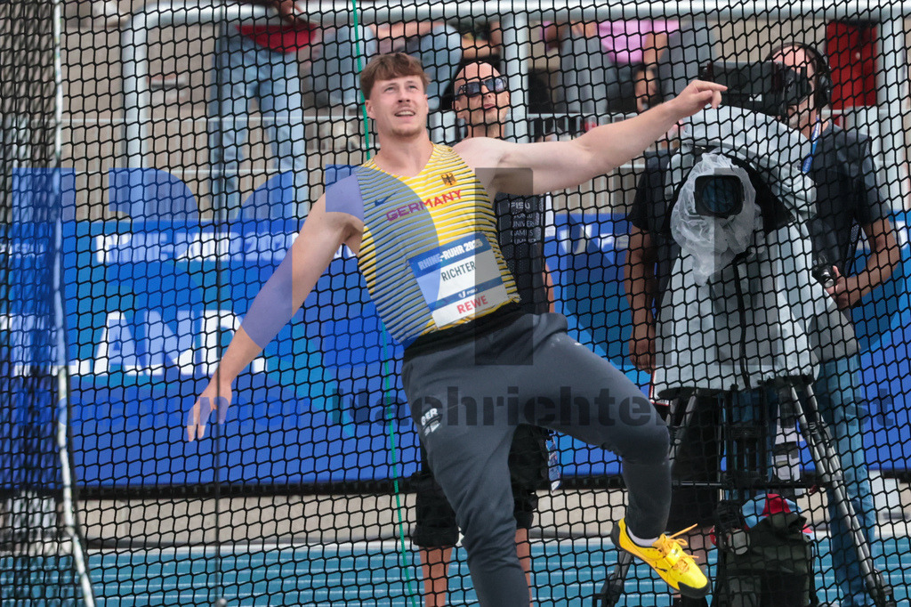 SES_RRGLAT20250721-95 | bond - Realisiert mit Pictrs.com