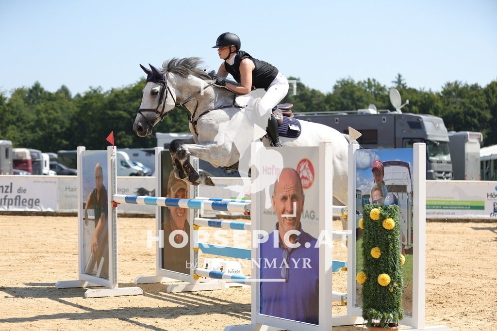 0P6A6920 | Willkommen bei Brunnmayr - Design & Fotografie – Ihrem Spezialisten für Reitturniere und Pferdeveranstaltungen in Oberösterreich, Salzburg und Bayern! Seit über 17 Jahren sind wir leidenschaftlich dabei.
