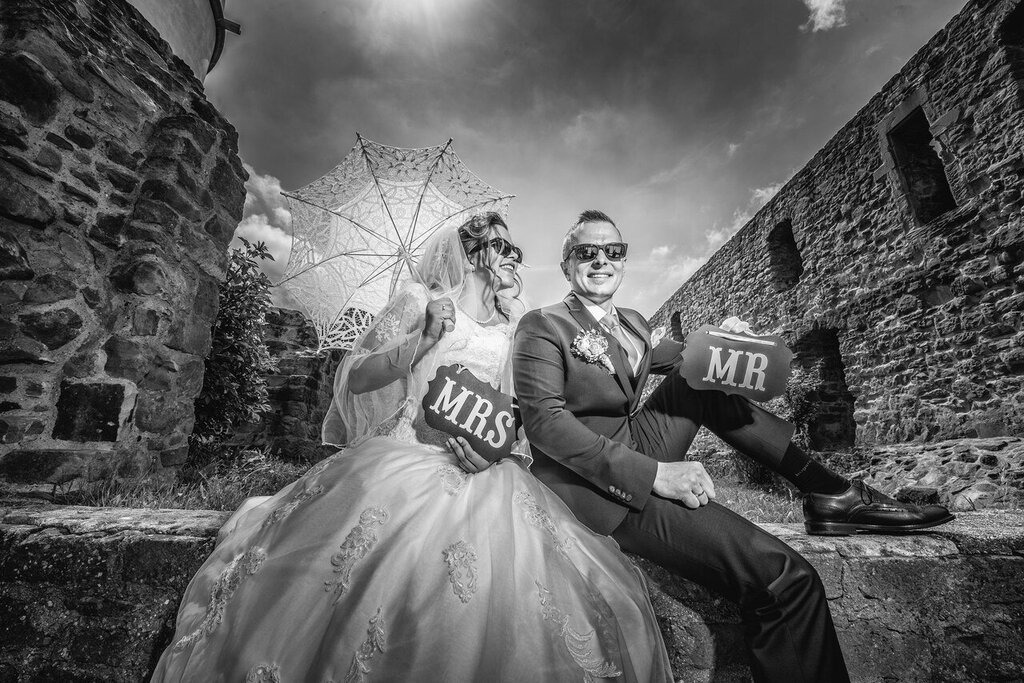 Hochzeit_Fotoshooting_134 | Mein Name ist Arkadius. Ich fotografiere Ihre Hochzeit in Frankfurt und im Umkreis von 200 km. Als Fotograf bin ich noch bekannt im Bereich Business- und Modefotografie.