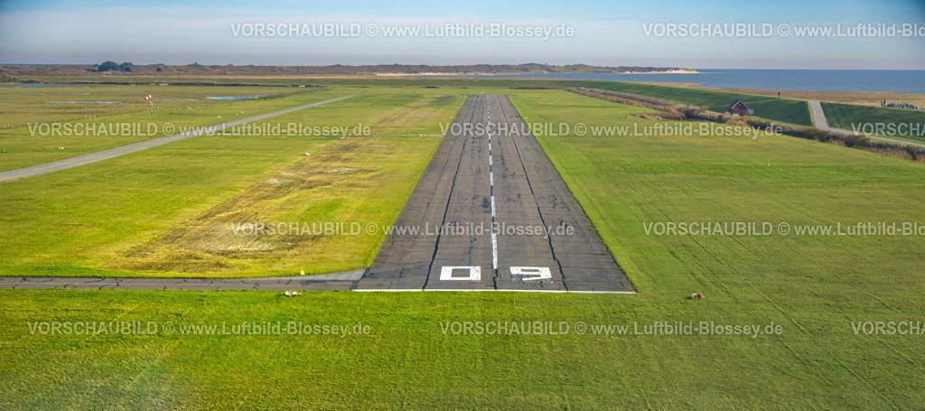Friesland251106314Wangerooge | Luftbild, Flugplatz Wangerooge (EDWG/AGE) der Ostfriesischen Insel, Startbahn und Landebahn, Wangerooge, Norddeutschland, Ostfriesland, Niedersachsen, Deutschland
