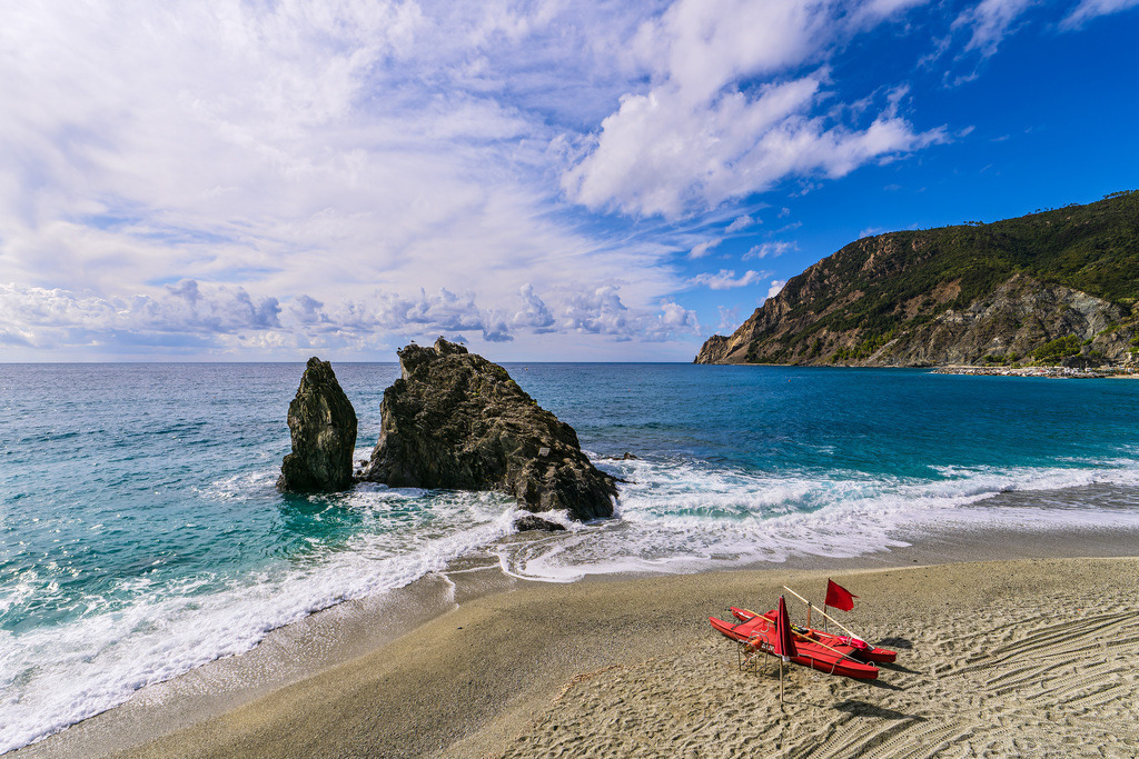 Strand in Monterosso al Mare an der Mittelmeerküste in Italien | Strand in Monterosso al Mare an der Mittelmeerküste in Italien.