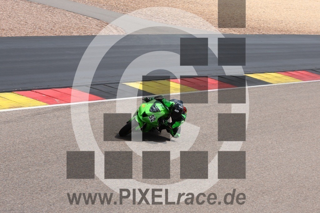 0052-20250526_02308 | Schöne Erinnerungen an spannende Momente - das festzuhalten ist unser Job. PIXELrace.de ist seit 2003 auf den Rennstrecken Europas unterwegs um die Action draußen beim Fahren und die wunderbare Stimmung imm Fahrerlager für euch einzufangen.