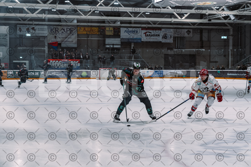 Alligators_vs_Deggendorf_30_11_2025-055 | Höchstadt Alligators Fotogalerie: Eishockey-Action aus Franken. Professionelle Spielfotos, Portraits & Stadionbilder zum Download. Jetzt entdecken! - Realisiert mit Pictrs.com