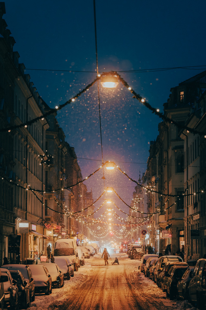 Schlitten-Louise | Stephan Böhlig fotografiert seit Jahren eines der schönsten Viertel Dresdens - die Dresdner Neustadt. - Realisiert mit Pictrs.com