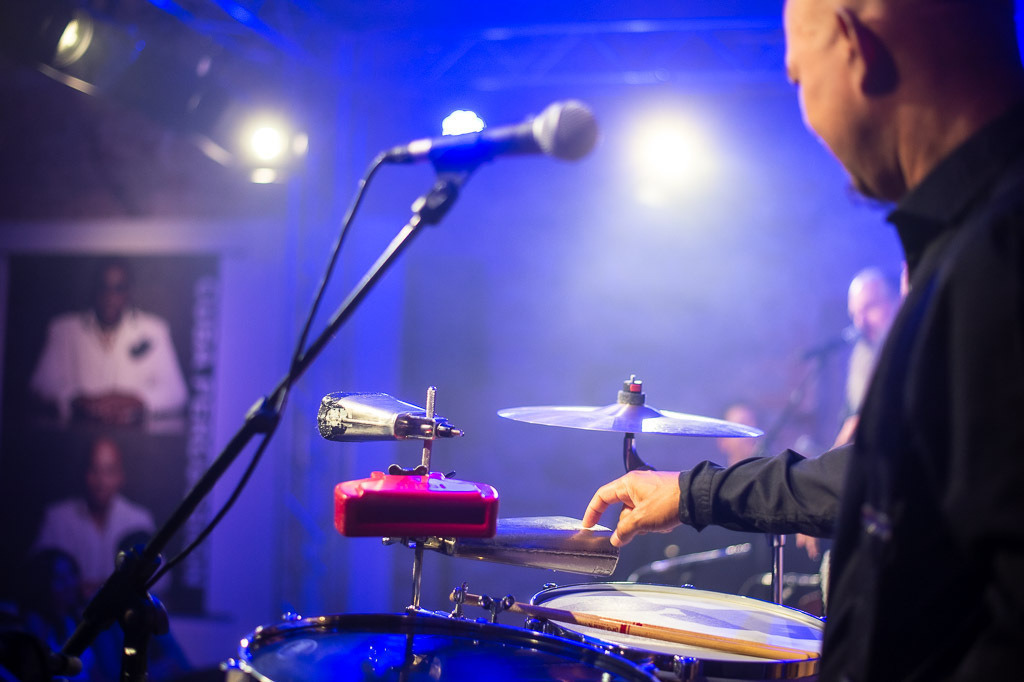 Tango meets Cuba | Tango meets Cuba mit den Klazz Brothers & Cuba Percussion im Forte Belvedere Leisnig zum Festival Hallo Leisnig 2022. - Realisiert mit Pictrs.com