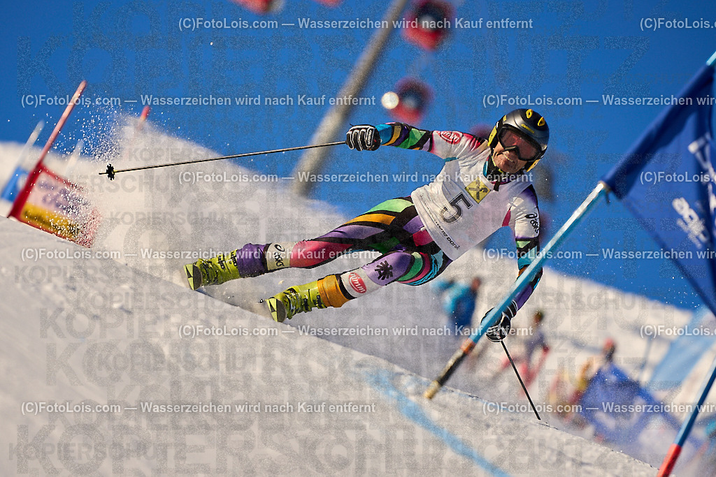 ALP2379_MASTERS-Cup_GS-B Herrn_Prantner Franz | (C)FotoLois.com, Alois Spandl. FIS Masters-Cup Wildschönau, Giant Slalom auf der Piste Schatzberg GS, Siegerehrung auf dem Dorfplatz Niederau, Sa 13. Januar 2024.