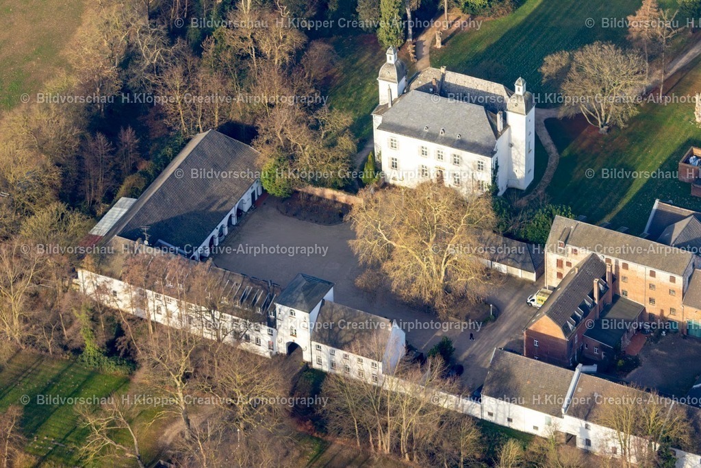 Luftbild Moers-8253 | Luftbildfotografie Luftbild Palais des Schloss " Schloss Lauersfort " an der Straße Torallee im Ortsteil Kapellen in Moers i - Realisiert mit Pictrs.com