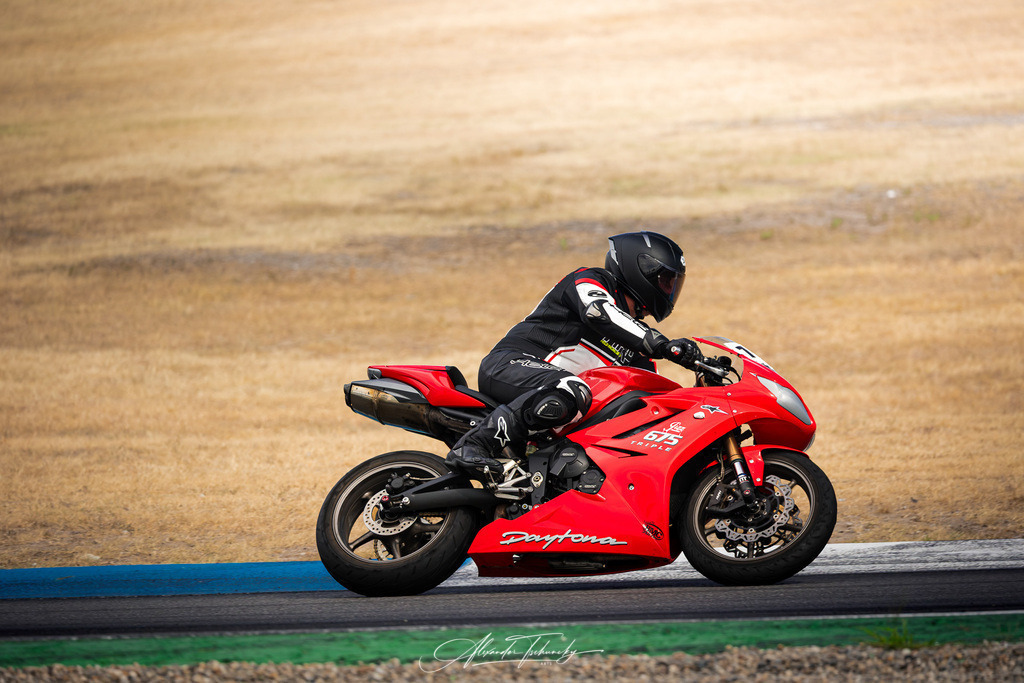 Ducati Trackday Hockenheimring 2026 | Entdecken Sie die faszinierende Welt von Alexander Tschuncky Arts: Kreative Fotografie, atemberaubende Automobilkunst und hochwertiger Bilderdruck. Lassen Sie sich inspirieren! - Realisiert mit Pictrs.com
