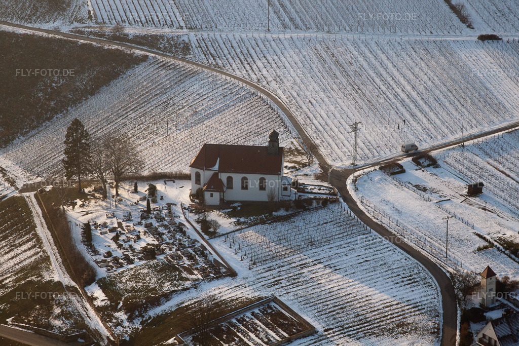 Luftbild: Dionisius Kapelle im Winter im Ortsteil Gleiszellen in Gleiszellen-Gleishorbach im Bundesland Rheinland-Pfalz in Deutschland. Foto: IMG_24522.jpg vom 16.02.2010 durch Werner Riehm/FLY-FOTO.de