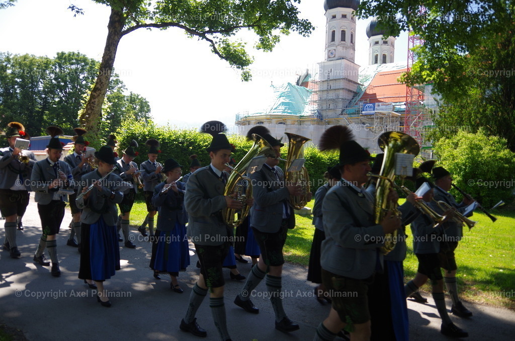 IMGP6458 | fotografiert von Axel PollmannLeonhardi Wallfahrt Benediktbeuern und Murnau, Fronleichnam, Fasching, Landschaft im Loisachtal und Benediktbeuern  - Realized with Pictrs.com