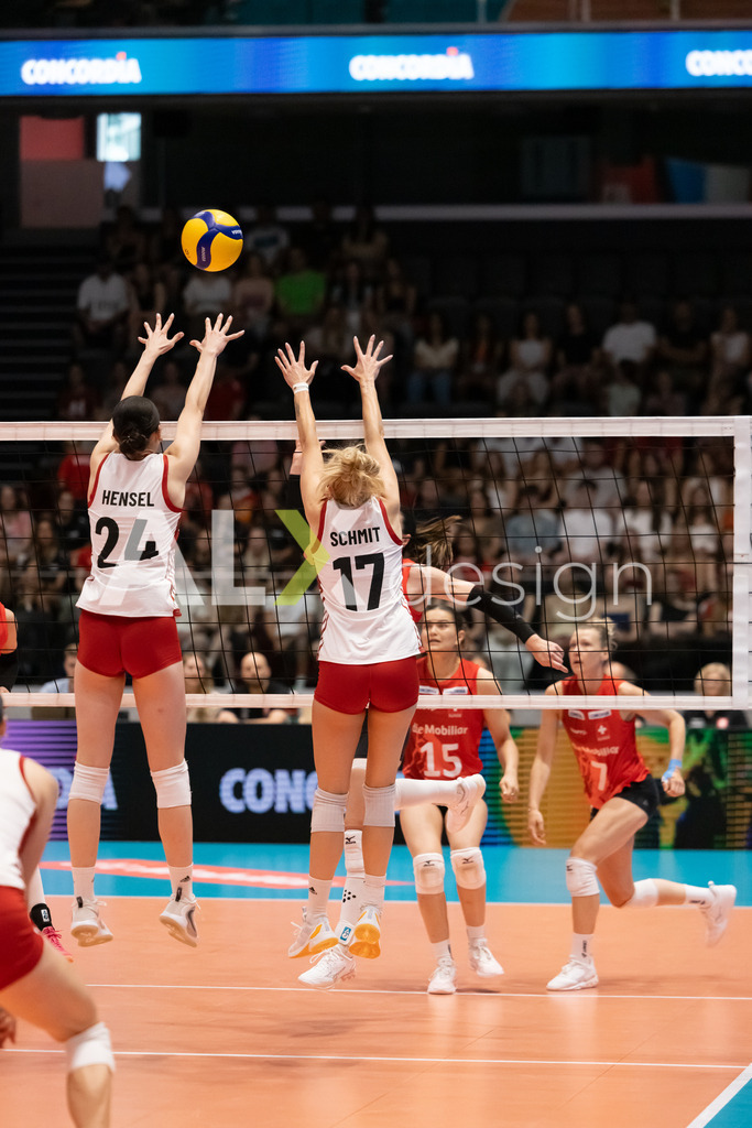 Austria v Switzerland - CEV European League Women | KRIENS, SWITZERLAND - JUNE 14: DAGMAR HENSEL and DANA SCHMIT of Austria double block during the CEV European League match between Austria and Switzerland at Pilatus Arena on June 14, 2026 in Kriens, Switzerland. - Realisiert mit Pictrs.com