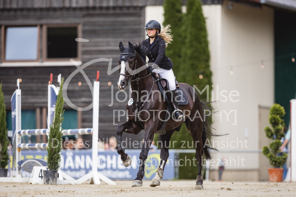 230827_Delbrueck_A-Spr2-858 | Deine schönsten Turniermomente als professionelle Fotos! Entdecke hochwertige Pferdesport-Fotografie im Online-Shop. Jetzt Fotos finden & bestellen!