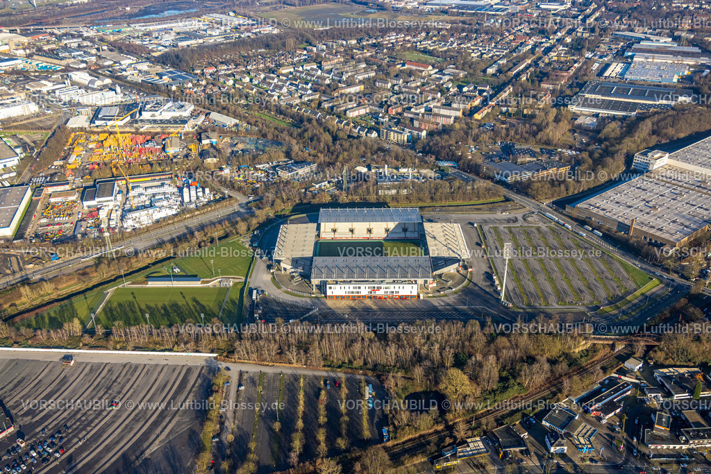 Essen241201688RWE-StadionAnDerHafenstrasse | Luftbild, Fußballstadion an der Hafenstraße des Clubs Rot-Weiss Essen,3. Bundesliga , Essen-Borbeck, Tribünen, ,Essen, Ruhrgebiet, Nordrhein-Westfalen, Deutschland