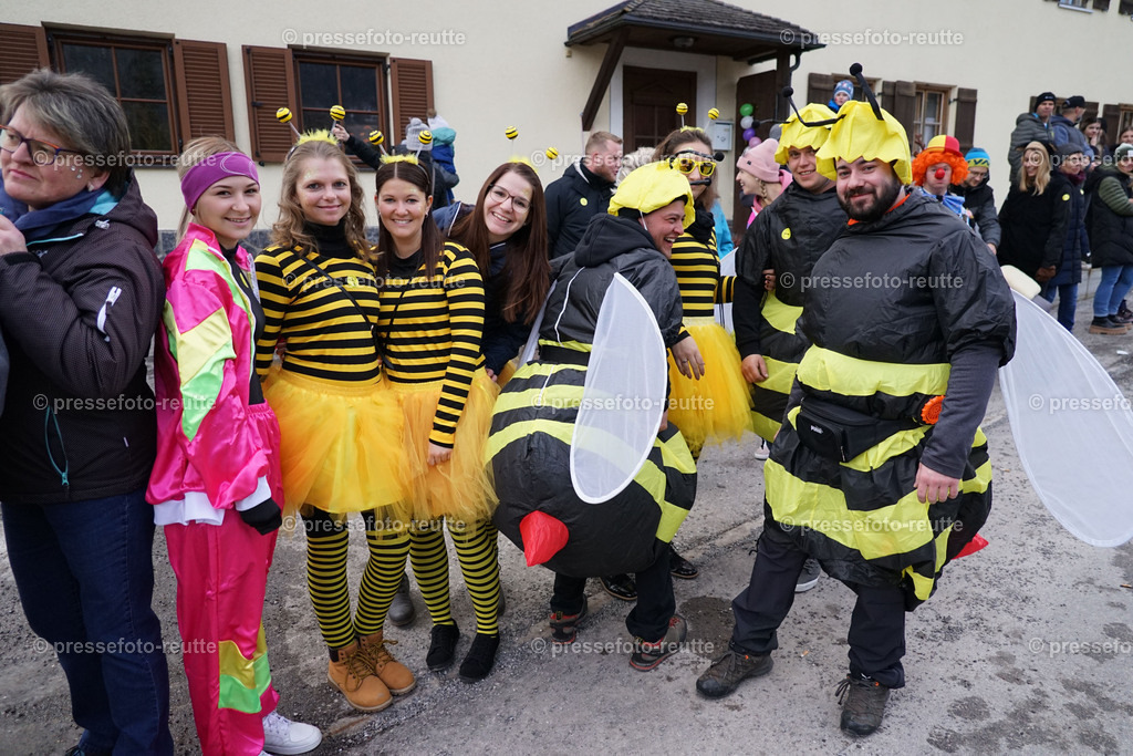 news-2023-Feb11-Fasching-Weissenbach-DSC01664 | Info aus dem Bezirk Reutte/Ausserfern Tirol sowie eine umfangreiche Bilddatenbank über die gesamte Region: Lechtal, Talkessel Reutte, Tannheimertal, Zwischentoren. Lech, Plansee, Zugspitze, Grenztunnel, B179, Fernpassstraße, Verkehr, Lawinen, Tradition, - Realisiert mit Pictrs.com