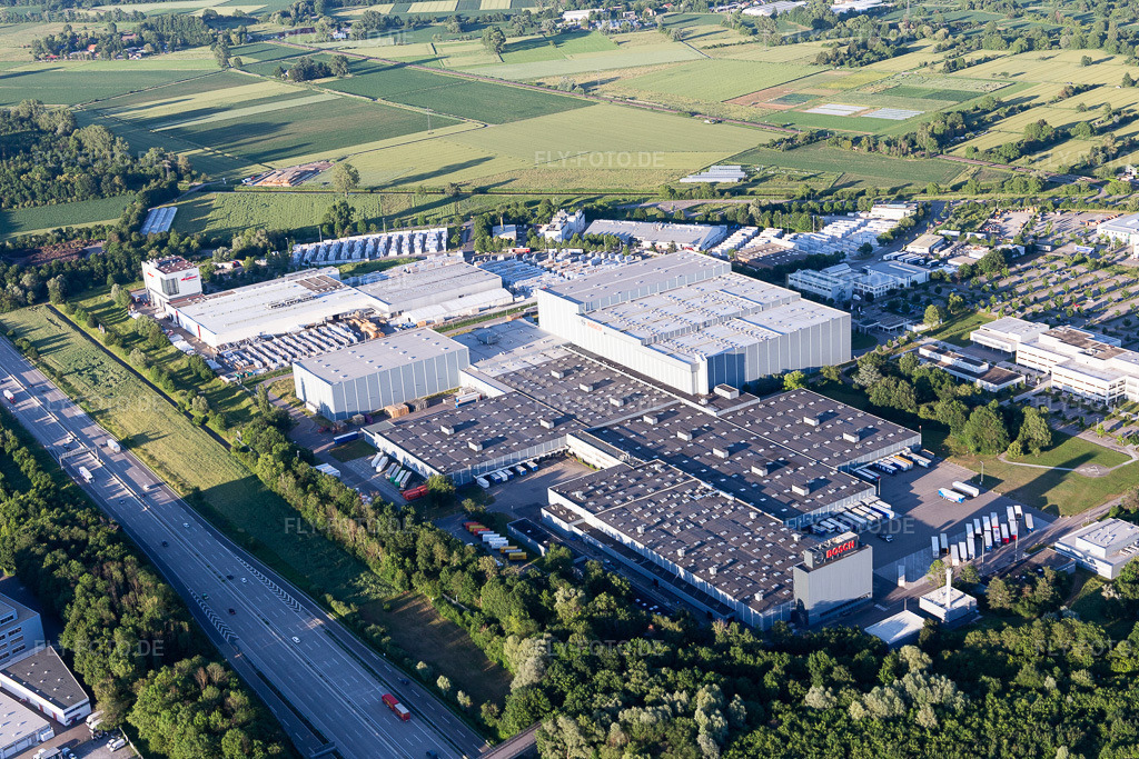 Luftbild: Robert Bosch im Ortsteil Durlach in Karlsruhe im Bundesland Baden-Württemberg in Deutschland. Foto: IMG_115221.jpg vom 13.06.2019 durch Werner Riehm/FLY-FOTO.de