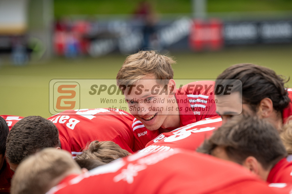 SFE_20250504_0029 | Köln, Deutschland, 04.05.2025:  Hockey 1. Bundesliga Herren Rot-Weiss Köln - Münchener SC im KTHC Stadion Rot-Weiss Köln Tennis and Hockey Club am 04.05.2025 in Köln, Deutschland. (Foto von Stephan Fehrmann)Köln, Germany, 04.05.2025: Hockey 1. Bundesliga Herren Rot-Weiss Köln - Münchener SC in KTHC Stadion Rot-Weiss Köln Tennis and Hockey Club at 04.05.2025 in Köln, Deutschland. (Foto from Stephan Fehrmann)