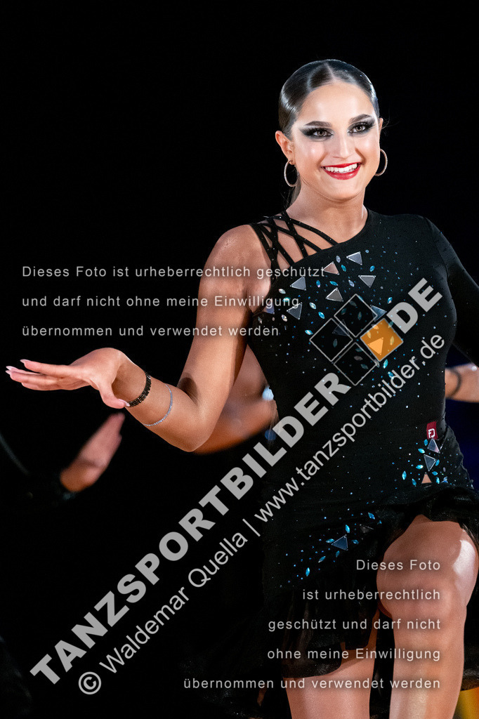 20250504-01305 | Hier finden Sie Tanz Bilder vom Latein und Standard Formationen tanzen. Sportbilder vom Tanzsport. Schöne Fotos und von Weltmeisterschaft, Europameisterschaft, Bundesliga, Regionalliga, Oberliga und Landesliga sowie von GOC Stuttgart, DanceComp, WM Bremen