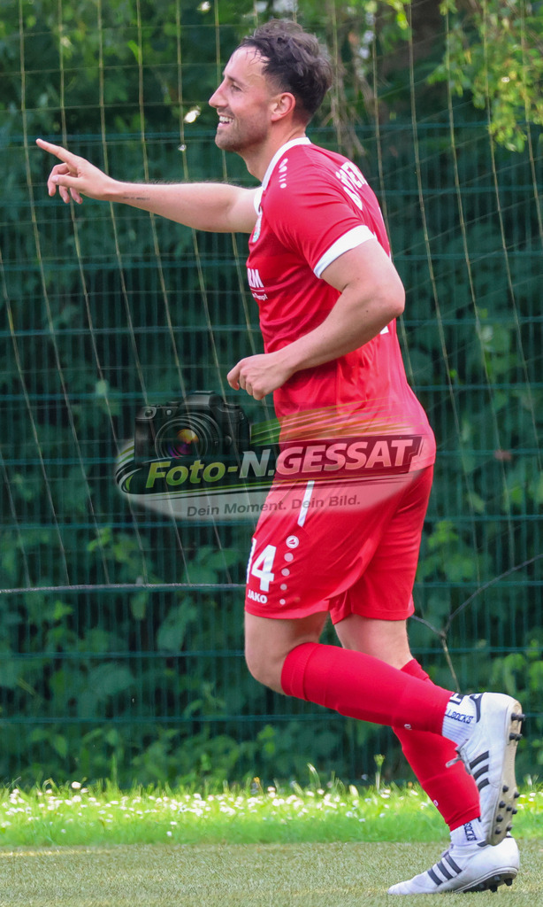 Bünder SV - TuS Bruchmühlen II | Auf dem Bild zu sehen: grün Bünder SV: Florian Schmale Bünder SV, TuS Bruchmühlen II, Saison 25/26, Kreisliga A, Bünde, Deutschland - Realisiert mit Pictrs.com