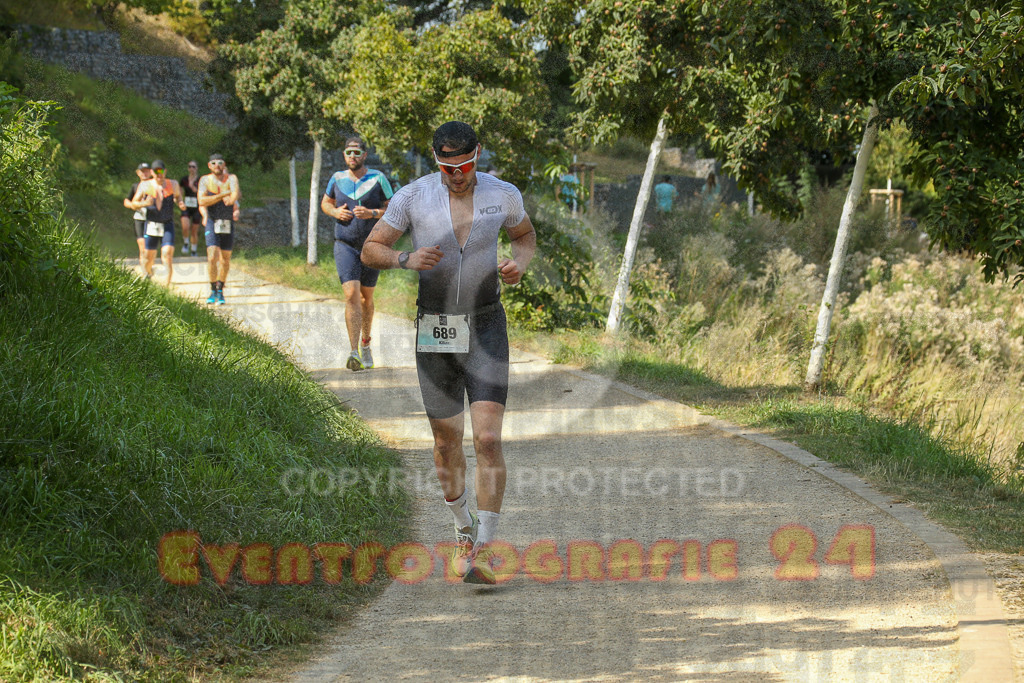 250824_1439_EX1_7027 | Sportfotografie im Rhein-Sieg Kreis, Köln, Bonn, NRW, Rheinland Pfalz, Hessen, etc. Unser Tätigkeitsfeld umfasst den Laufsport vom Volkslauf über den Marathon, Duathlon, Triathon bis zum Ultralauf wie Kölnpfad Ultra oder Schindertrail.
