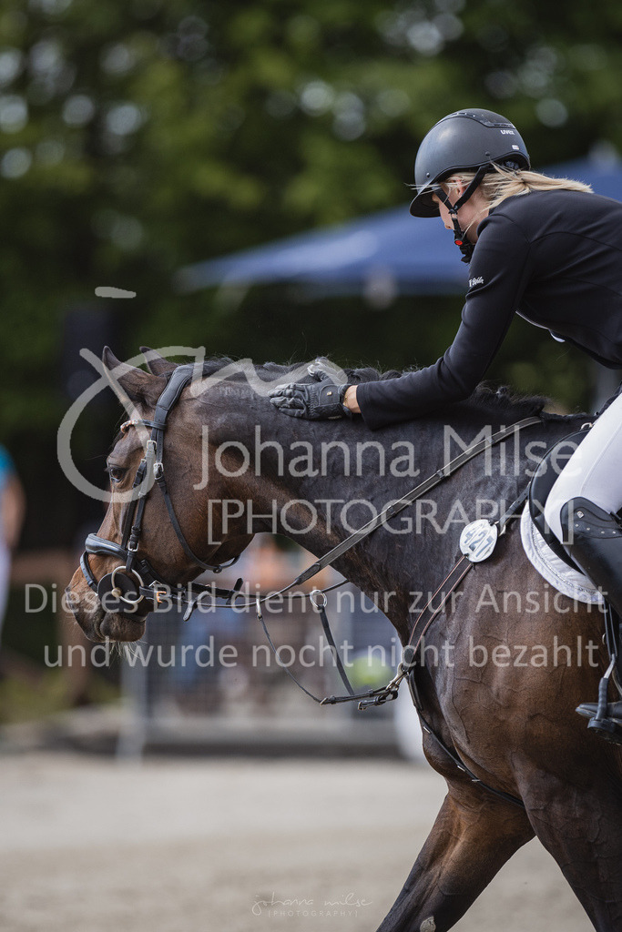230519_MayDays_Impressionen-117 | Deine schönsten Turniermomente als professionelle Fotos! Entdecke hochwertige Pferdesport-Fotografie im Online-Shop. Jetzt Fotos finden & bestellen!