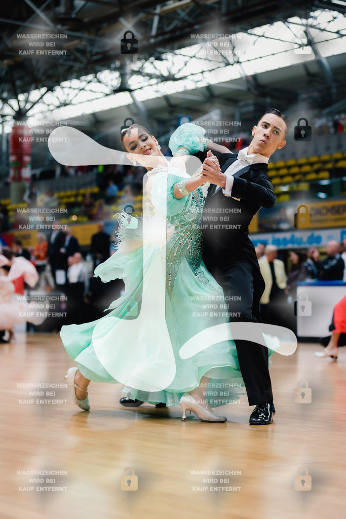 Hessen Tanzt WDSF Open Junior II Standard 3rd (205) Eric-Mihai Dragota _ Ingrid Maria Dragota (Romania)-2025-05-17-7697 | Webshop for digital downloads and prints of dance sport, event & show photographer Julian Link - Realisiert mit Pictrs.com