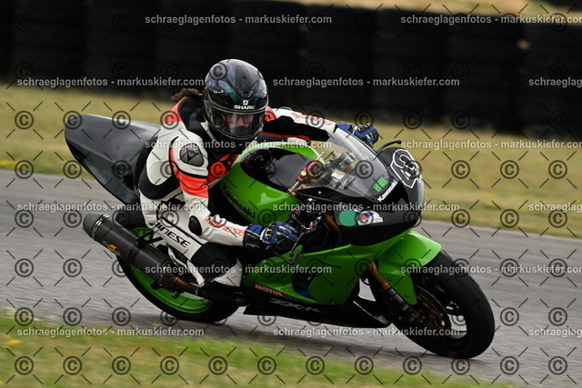 25bt02-1351 | markuskiefer.com - Realisiert mit Pictrs.com
