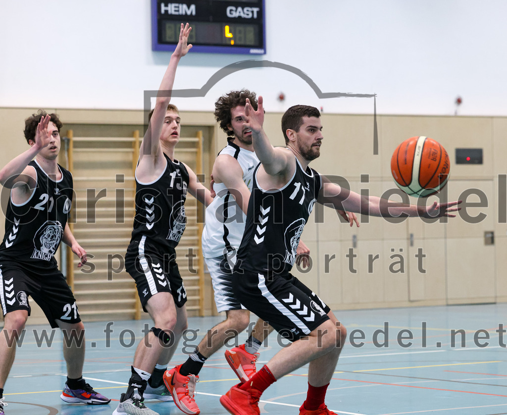 2023-03-26_091_TSV_Vaterstetten_gegen_Wacker_Knights_Burghausen | Vaterstetten, Deutschland, 26.03.2023:
Basketball, Bayernliga Herren Südost 2022 / 2023, 17. Spieltag, TSV Vaterstetten gegen Wacker Knights Burghausen, Endergebnis: 

Luca Maurice Kohll (TSV Vaterstetten, #7)

Foto: Christian Riedel / fotografie-riedel.net