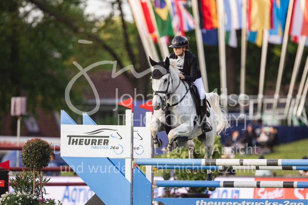 240510_Hamburg_Amateur-Small-391 | Deine schönsten Turniermomente als professionelle Fotos! Entdecke hochwertige Pferdesport-Fotografie im Online-Shop. Jetzt Fotos finden & bestellen!