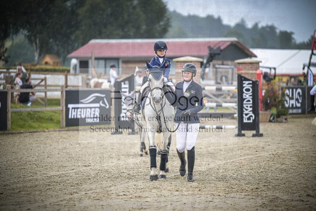 DOS_0005 | Entdecke hochwertige Reitturnierfotos von Foto Oger. Professionell, emotional und authentisch – jetzt Lieblingsmomente im Shop bestellen.Deutschlandweite Turnierfotografie. - Realisiert mit Pictrs.com