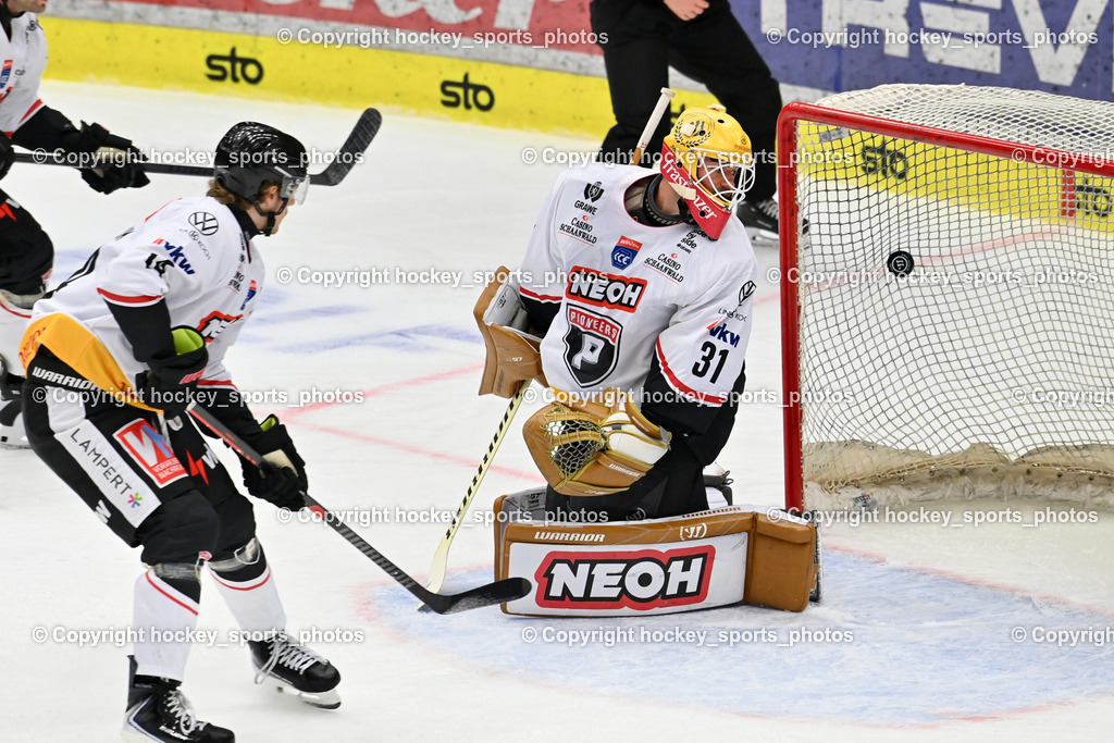 EC IDM Wärmepumpen VSV vs. Pioneers Vorarlberg | #31 David Madlener Pioneers Vorarlberg,  #14 Eric Florchuk Pioneers Vorarlberg, EC IDM Wärmepumpen VSV vs. Pioneers Vorarlberg, EC IDM WÄRMEPUMPEN VSV vs. Pioneers Vorarlberg am 03.10.2025 in Villach (Stadthalle Villach), Austria, (Photo by Bernd Stefan)