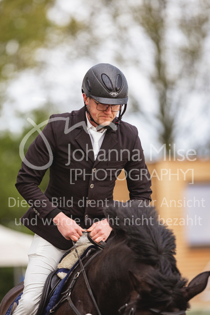 240424_Lemwerder_Stil-M-165 | Deine schönsten Turniermomente als professionelle Fotos! Entdecke hochwertige Pferdesport-Fotografie im Online-Shop. Jetzt Fotos finden & bestellen!