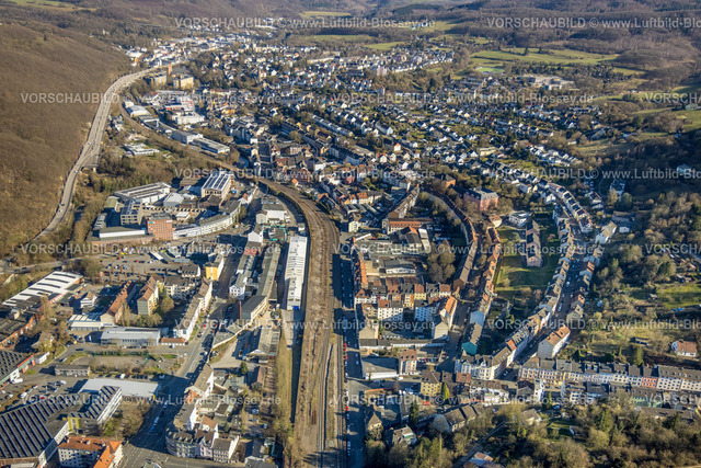 Hagen250302693 | Luftbild, Volmetalbrücke im Wohngebiet Ortsansicht Ortsteil Oberhagen, Mittelstadt, Hagen, Ruhrgebiet, Nordrhein-Westfalen, Deutschland