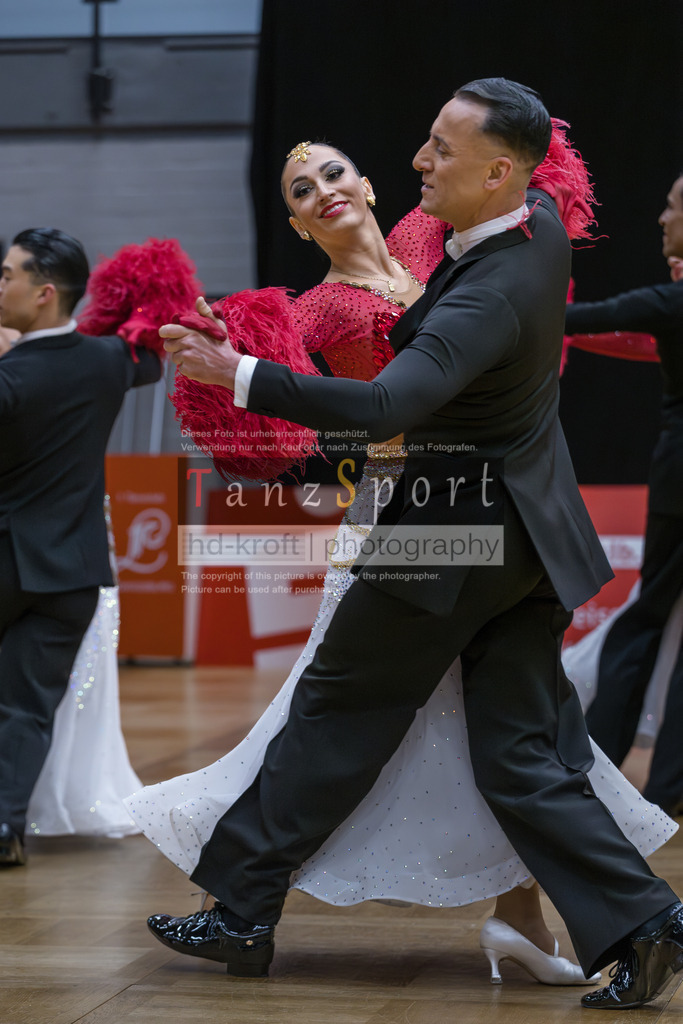 20260110_1BL_Std-Formationen_1924 | Tanzsportbilder, Standardtanz, Lateintanz, WDSF, DTV, LTVB, dancecomp, goc, hessen tanzt, blaues band der spree, walzer, tango, wiener walzer, slowfox, quickstepp, samba, rumba, cha-cha-cha, paso doble. jive, hd-kroft photography, turniertanzsport