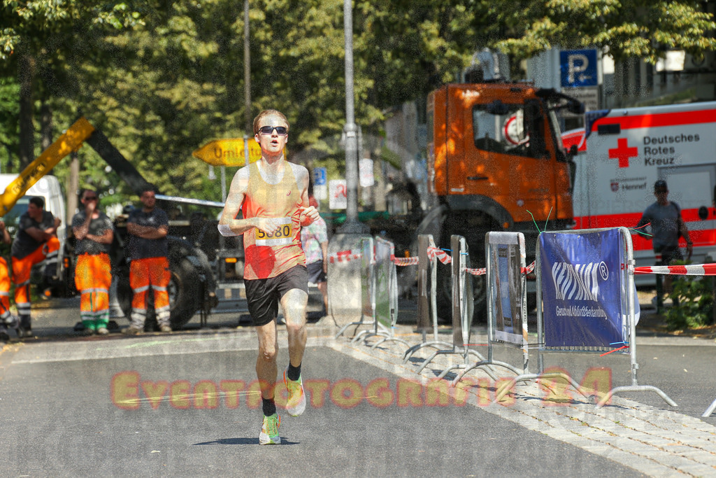 250621_1036_EX1_1970 | Sportfotografie im Rhein-Sieg Kreis, Köln, Bonn, NRW, Rheinland Pfalz, Hessen, etc. Unser Tätigkeitsfeld umfasst den Laufsport vom Volkslauf über den Marathon, Duathlon, Triathon bis zum Ultralauf wie Kölnpfad Ultra oder Schindertrail.