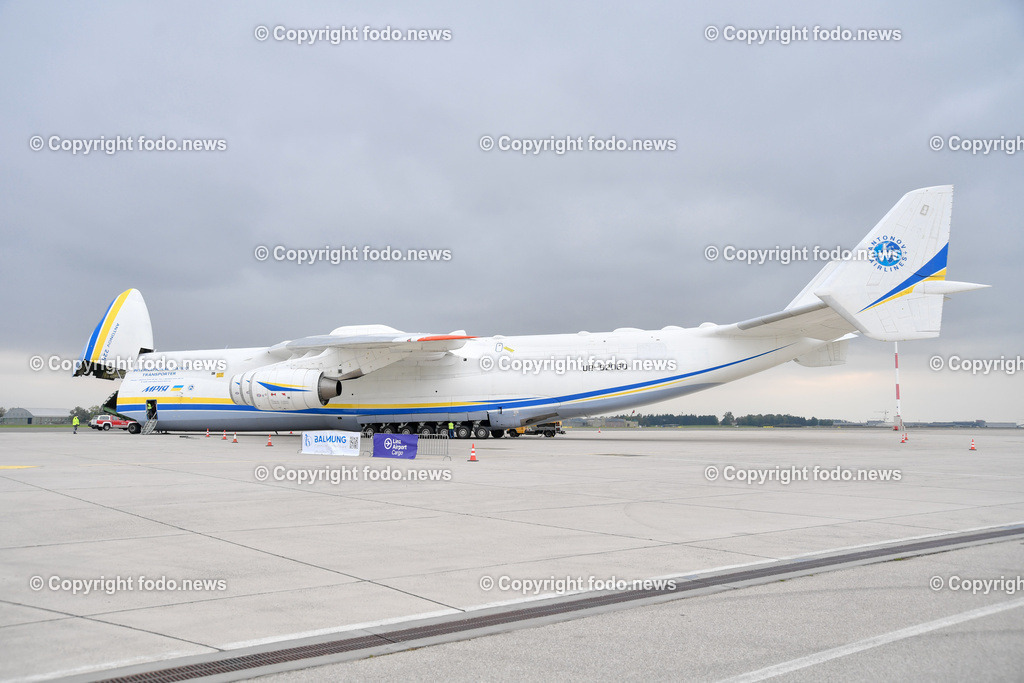 Flughafen Linz Hoersching_ Landung Antonov AN 225_ 05.10.2021-21 | 05.10.2021, Linz Hörsching, AUT, Flughafen Linz, Linz Airport, Landung Antonov 225, im Bild Antonov 225 - größtes und schwerstes Transportflugzeug der Welt zu Gast in Linz