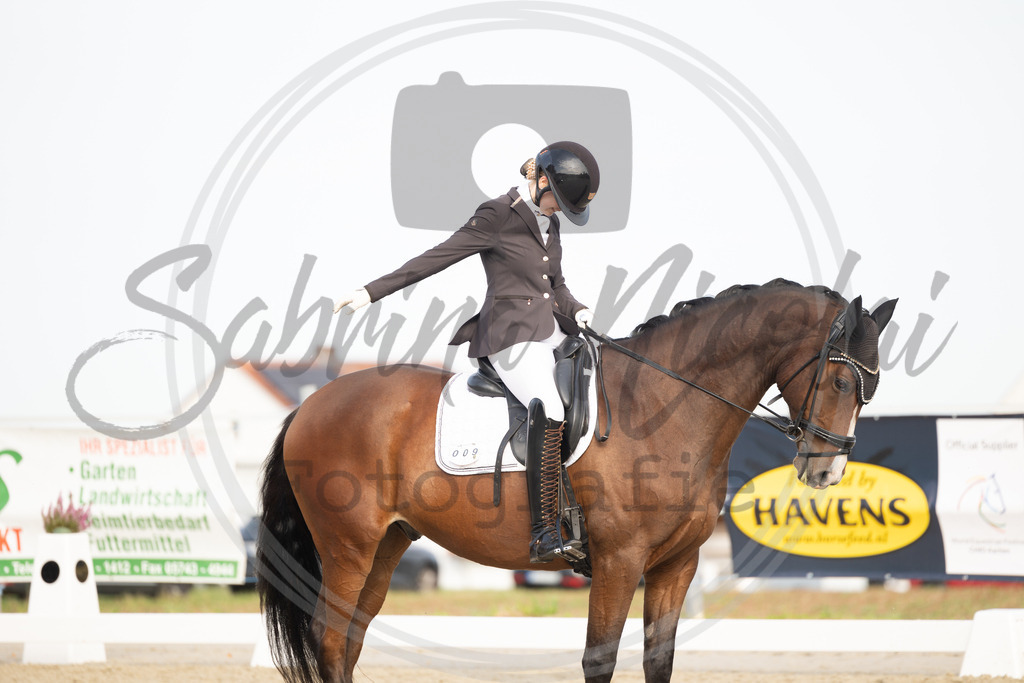 994A1184 | sabrinanicolaifotografie - Realisiert mit Pictrs.com