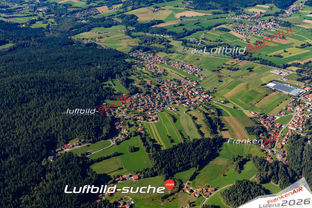 Das Luftbild der Stadt Arrach wurde 2021 vom Flugzeug heraus erstellt (keine Drohne) Aufnahmehöhe ca.450 Meter- hohe Bildauflösung und Druck-Qualität garantiert!