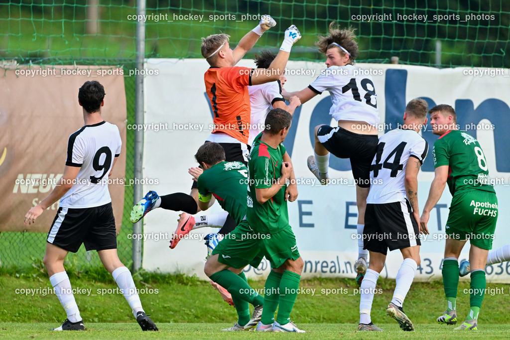 FC Gmünd vs. SV Spittal 1921 | #9 Samuel Müllmann SV Spittal, #1 Niklas Schmied SV Spittal, #5 Christian Preiml FC Gmünd, #6 Tristan Brükk SV Spittal, #18 Kristijan Jelic SV Spittal, #44 Miha Kostanjsek SV Spittal, #8 Domenik Steiner FC Gmünd, FC Gmünd vs. SV Spittal 1921, FC Gmünd vs. SV Spittal 1921 am 27.08.2024 in Gmünd (Sportplatz Karnerau), Austria, (Photo by Bernd Stefan)
