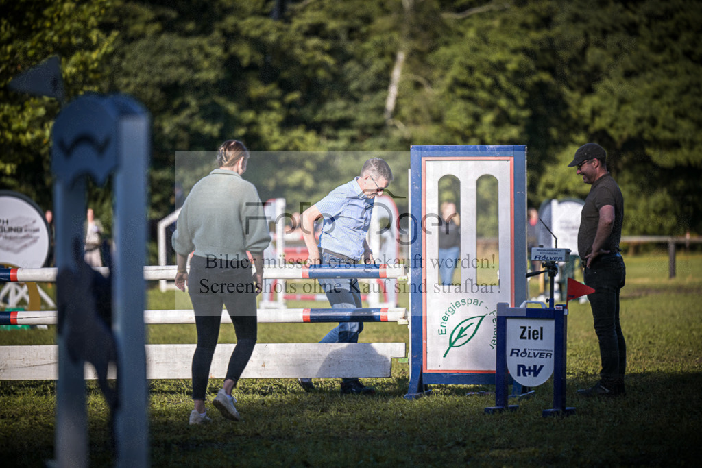 DOS_0681 | Entdecke hochwertige Reitturnierfotos von Foto Oger. Professionell, emotional und authentisch – jetzt Lieblingsmomente im Shop bestellen.Deutschlandweite Turnierfotografie. - Realisiert mit Pictrs.com