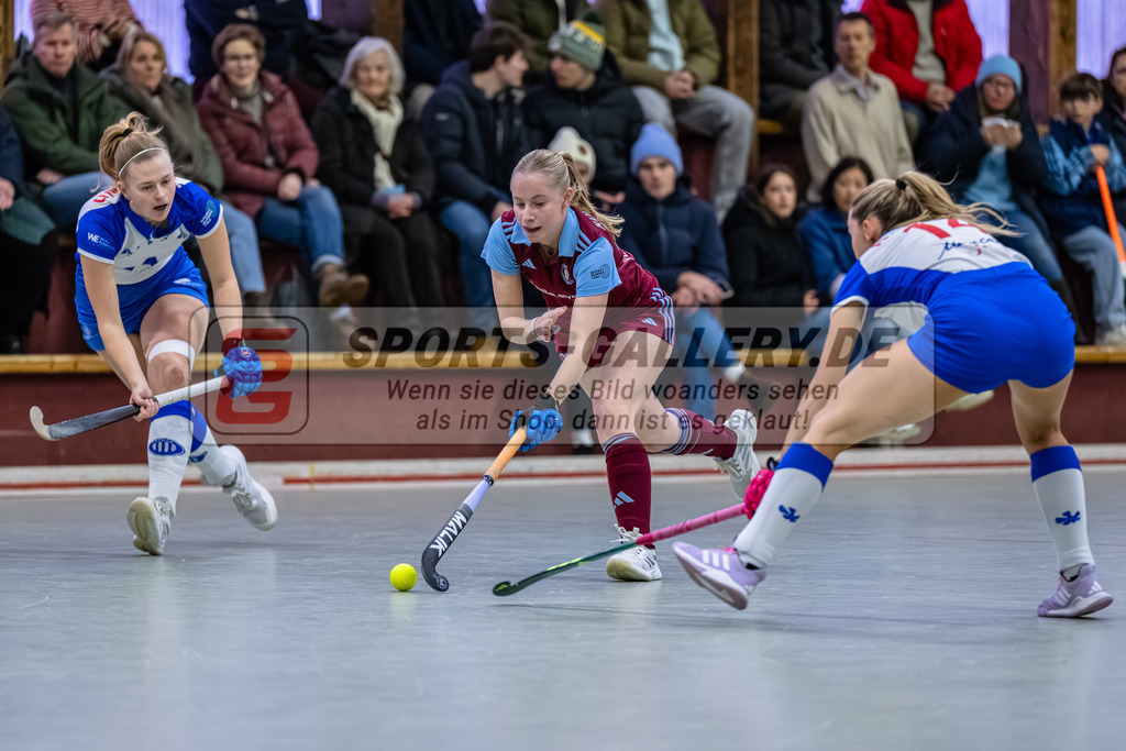 SM_20260110-DZ9_9404 | 1.Bundesliga Hallenhockey  (W) UHC - GTHGC / 7:4 (4:3)