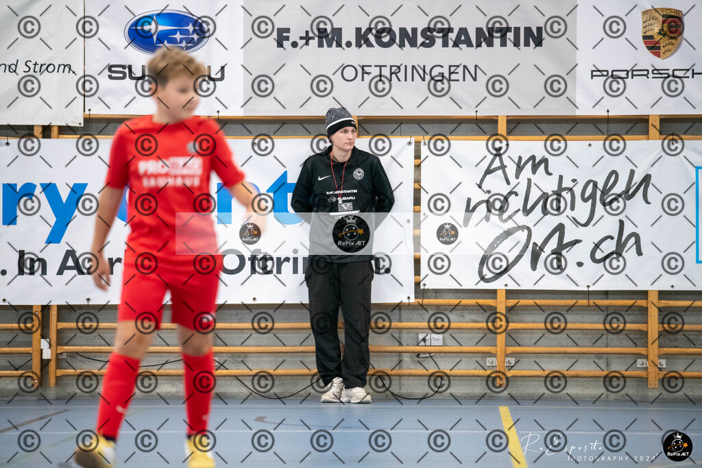 20241123_FCR-Hallenturnier-E_014 | Sport und Naturfotografie von Roberto Esposito zeigt echte Momente Bewegung und die Schönheit der Natur. Ausdrucksstarke Bilder schaffen Emotionen.