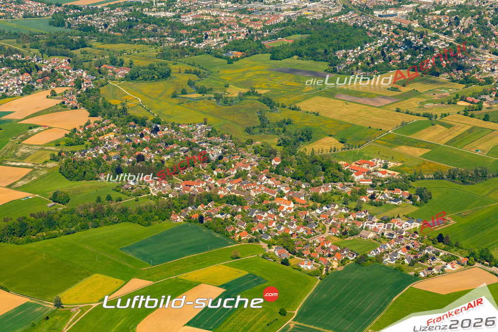 Das Luftbild zeigt : Hainhofen Neusäß - Die Luftaufnahme wurde 2024 vom UL-Flugzeug aus erstellt ( keine Drohne ) - Hochauflösende Luftaufnahme - Für grossformatige Ausdrucke geeignet. Die Geschenkidee !Mit Lizenz und Bildrechte bestellbar