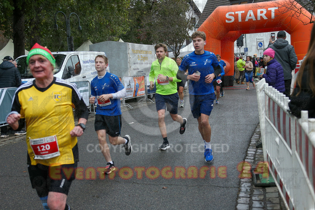 251130_1144_EX1_8556 | Sportfotografie im Rhein-Sieg Kreis, Köln, Bonn, NRW, Rheinland Pfalz, Hessen, etc. Unser Tätigkeitsfeld umfasst den Laufsport vom Volkslauf über den Marathon, Duathlon, Triathon bis zum Ultralauf wie Kölnpfad Ultra oder Schindertrail.